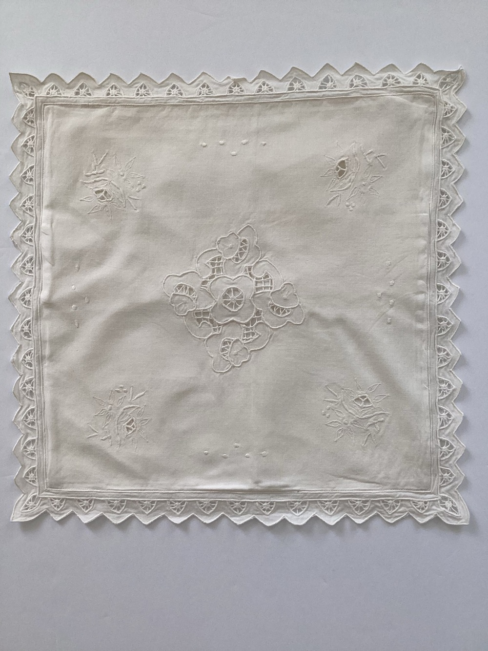 Peking Handicraft Embroidered White Vintage-Style Linen Pillow Cover